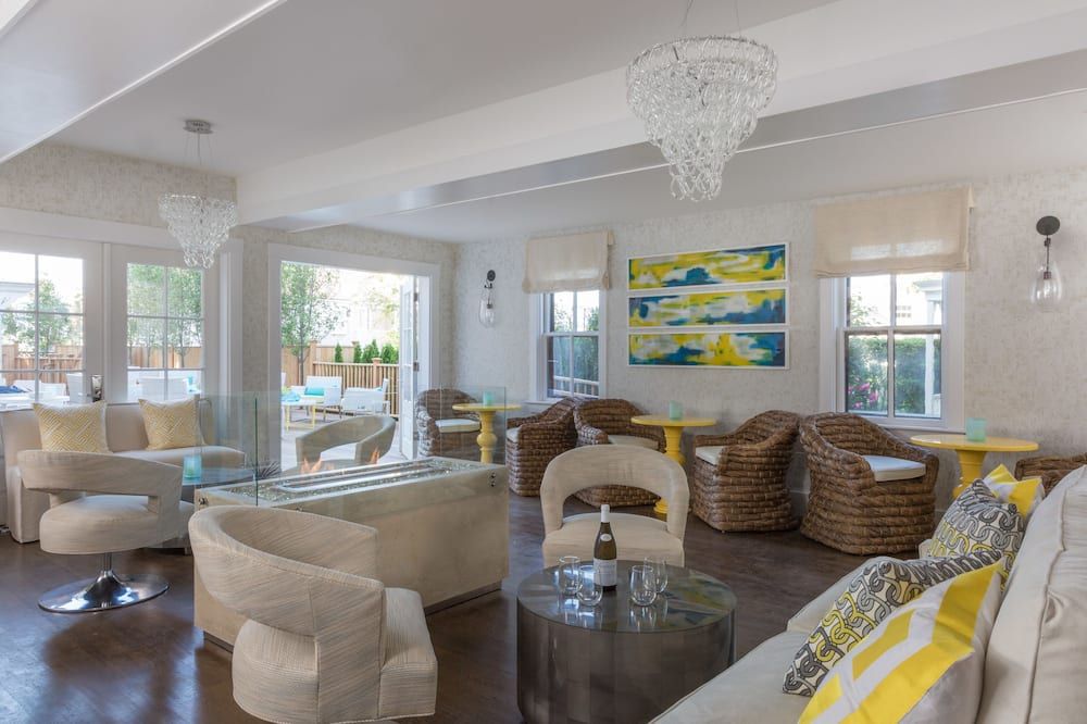 21 Broad - Nantucket - Lounge