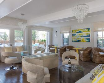 21 Broad - Nantucket - Lounge