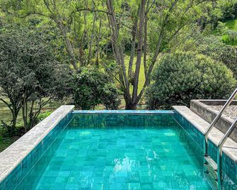 Almazewá - Ubaque - Piscina
