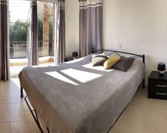 Sirena Sunrise 120 - Pafos - Habitación