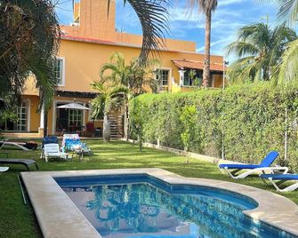 Cancun Soho B&B - Cancún - Pool