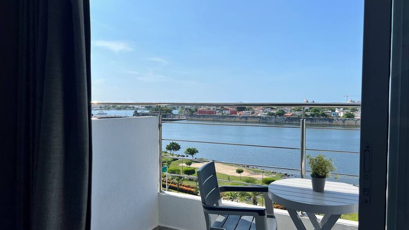 Bahia 79 Apartasuites Cerca al Centro