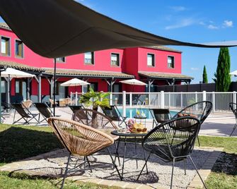 ibis Mâcon Sud Crêches - Crêches-sur-Saône - Patio