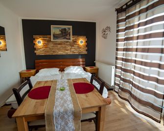 Apartmaji bungalovi i sotorisce Silva - Križevci pri Ljutomeru - Dining room