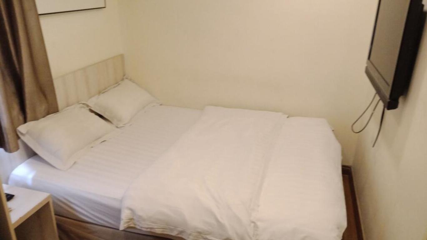 هوم إن 1 تامان سيجار