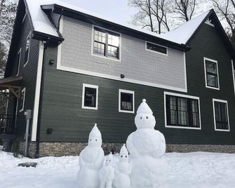 Rates Reduced Through Memorial Day, Book Now! - Ligonier - Edificio