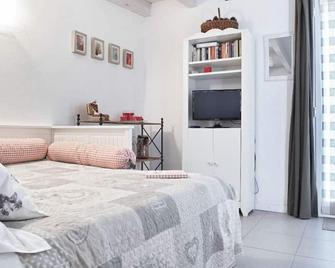 Casetta Bianca B&B - San Giovanni Lupatoto - Camera da letto