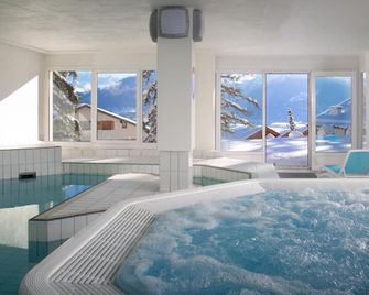 Hotel Helvetia Intergolf - Crans-Montana - Pileta