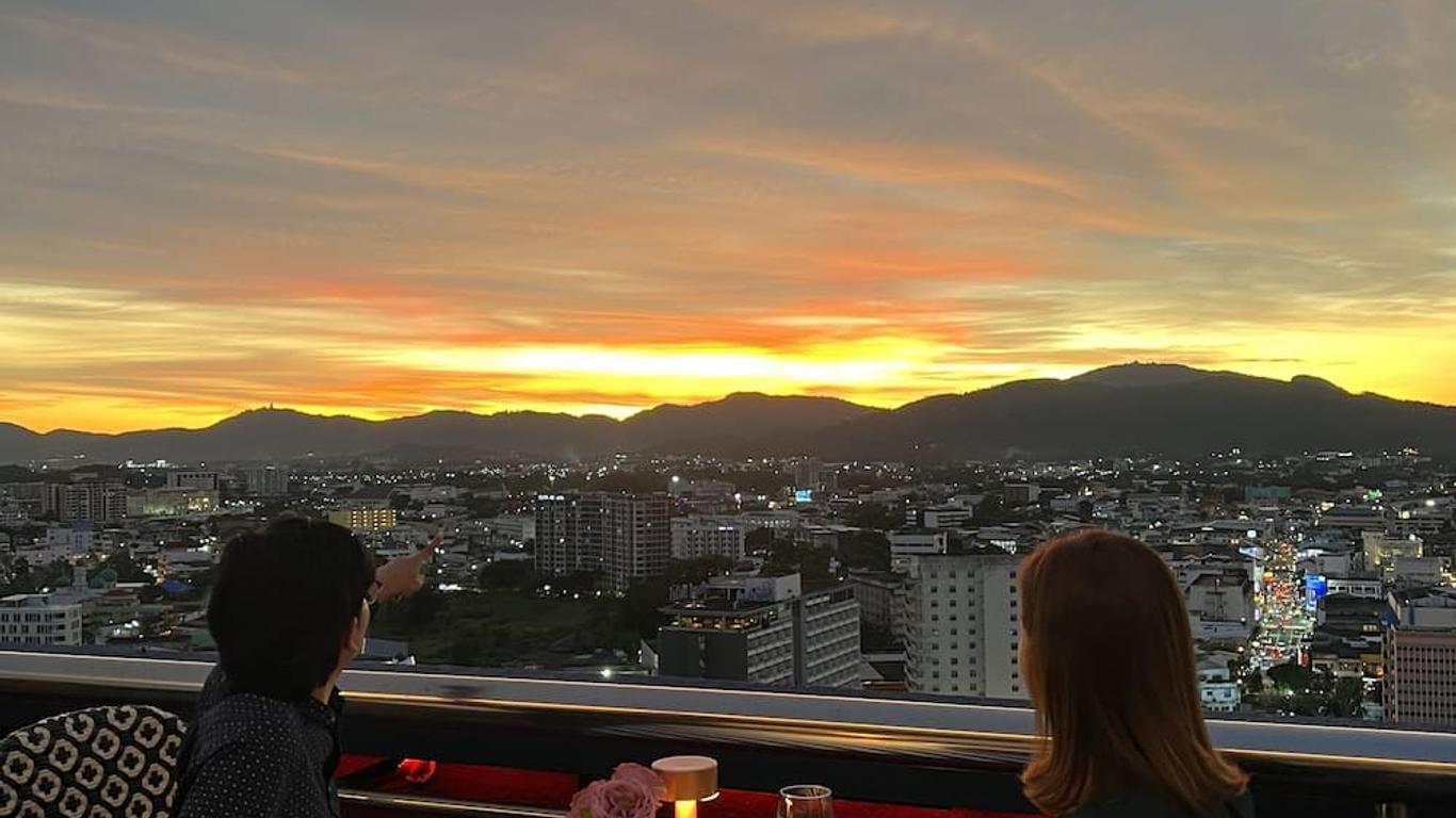 Royal Phuket City Hotel (SHA Plus+)