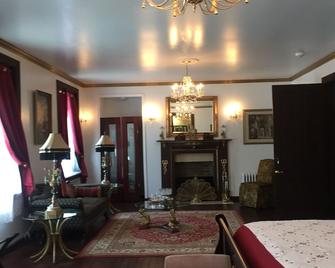 Thornwald Mansion - Carlisle - Bedroom