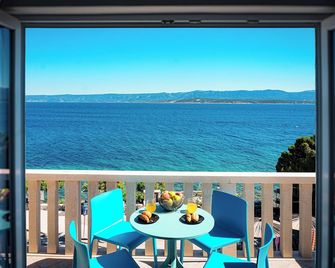 Hotel Sol - Bol - Balcon