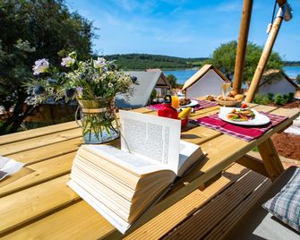 Arena One 99 Glamping - Medulin - Patio