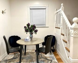 Harvrd-Mit-B.U./Parkfree/Single Family Residence - Boston - Dining room