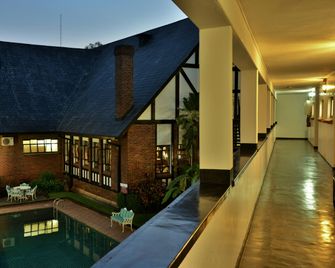 Cresta Churchill Hotel - Bulawayo - Edificio