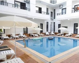Villa Marin - Mersin (Icel) - Pool