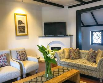 Oliphant Boutique Villa by Amaya - Nuwara Eliya - Living room