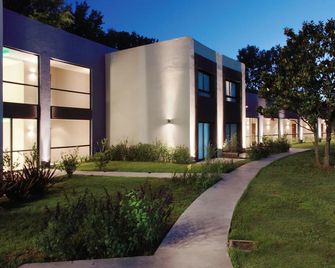 Dazzler Campana - Campana - Edificio