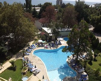 هوتل سيلفر - غولدن ساندز - حوض السباحة