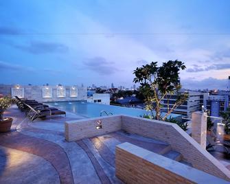 Chillax Resort - בנגקוק - בריכה