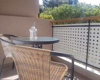 Hostel Erks - Premantura - Balcón