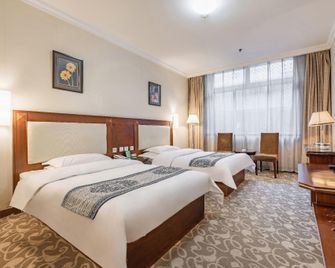 Yibin Hotel - Jincheng - Ložnice