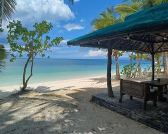 Treasure Island Beach Bungalows - Siquijor - Playa