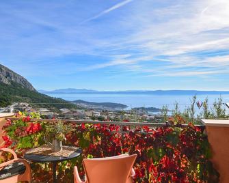 Bella Vista A2- dream balcony with dream view, quiet location with garden - Makarska - Balcón