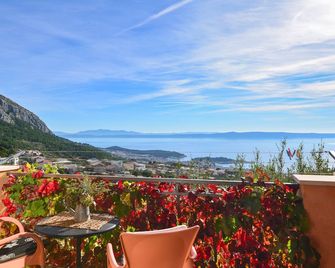 Bella Vista A2- dream balcony with dream view, quiet location with garden - Makarska - Balcony