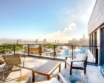 Monsieur Jean - Québec City - Balcony