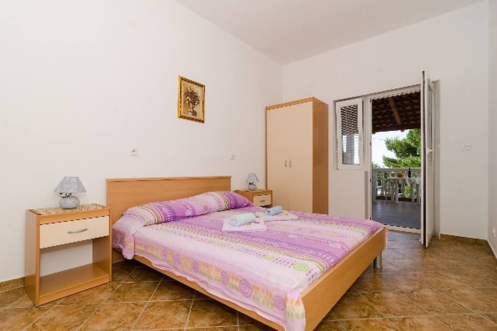 Apartments Franka Saplunara-Double Room with Terrace and Sea View - Saplunara - غرفة نوم
