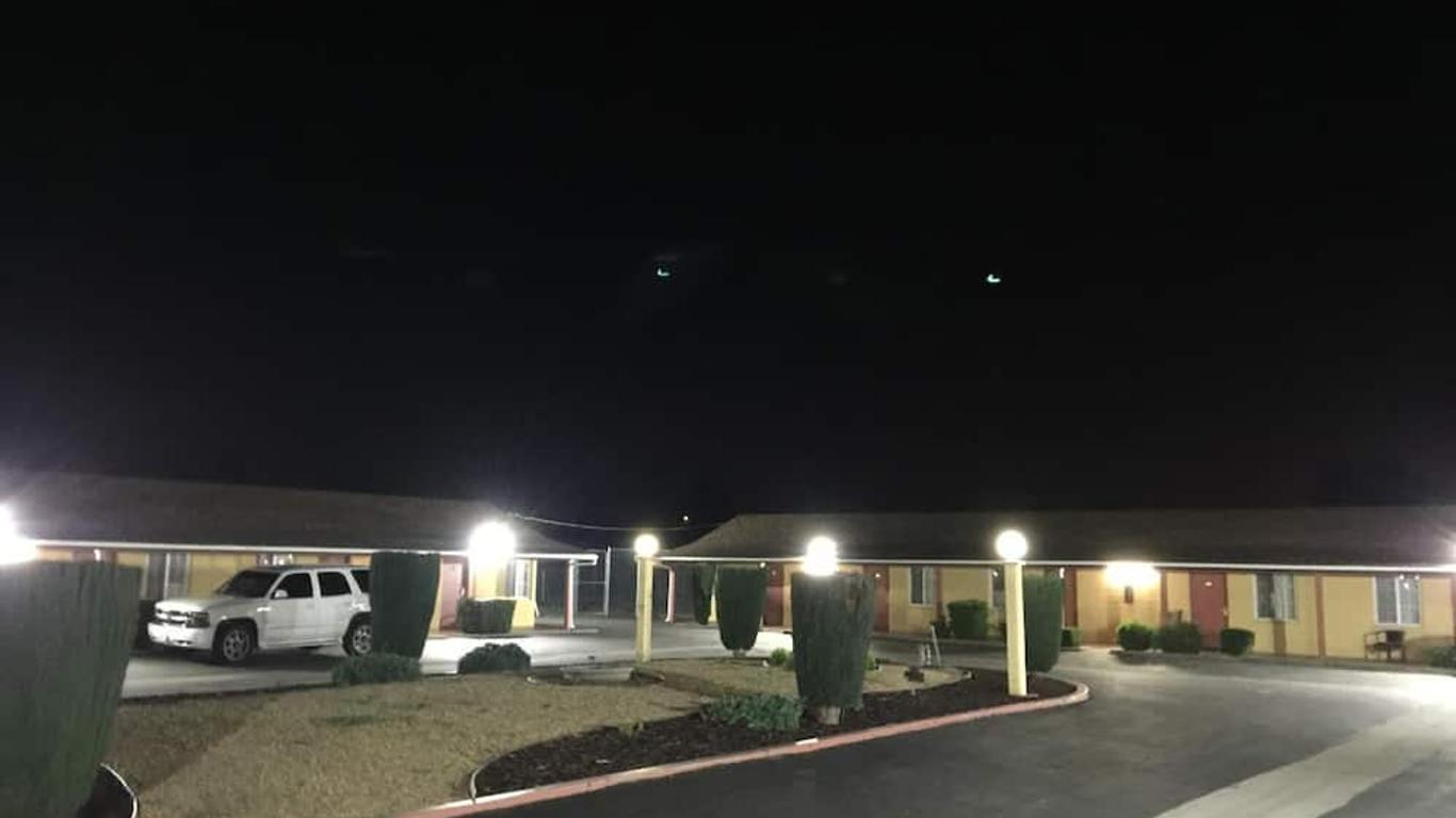 Hacienda Motel