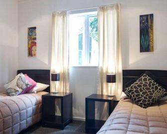Nut Point Cottage - West Melton - Sala de estar