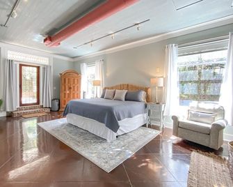 Historic Carriage House in Charming Apalachicola - Apalachicola - Slaapkamer