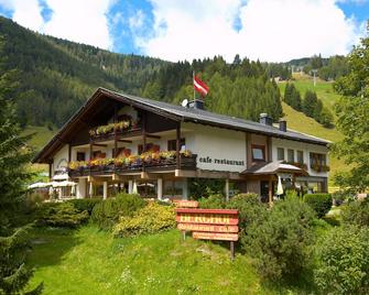 Schi- und Wanderhotel Berghof - Bad Kleinkirchheim - Edificio