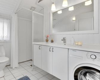 2 Bedroom Nice Home In Odder - Odder - Bad