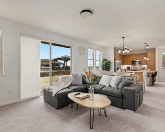 @ Marbella Lane - Stunning Gem w/ MT & Ocean Views - Waianae - Sala de estar