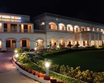 Chanakya Bnr Hotel - Puri - Building