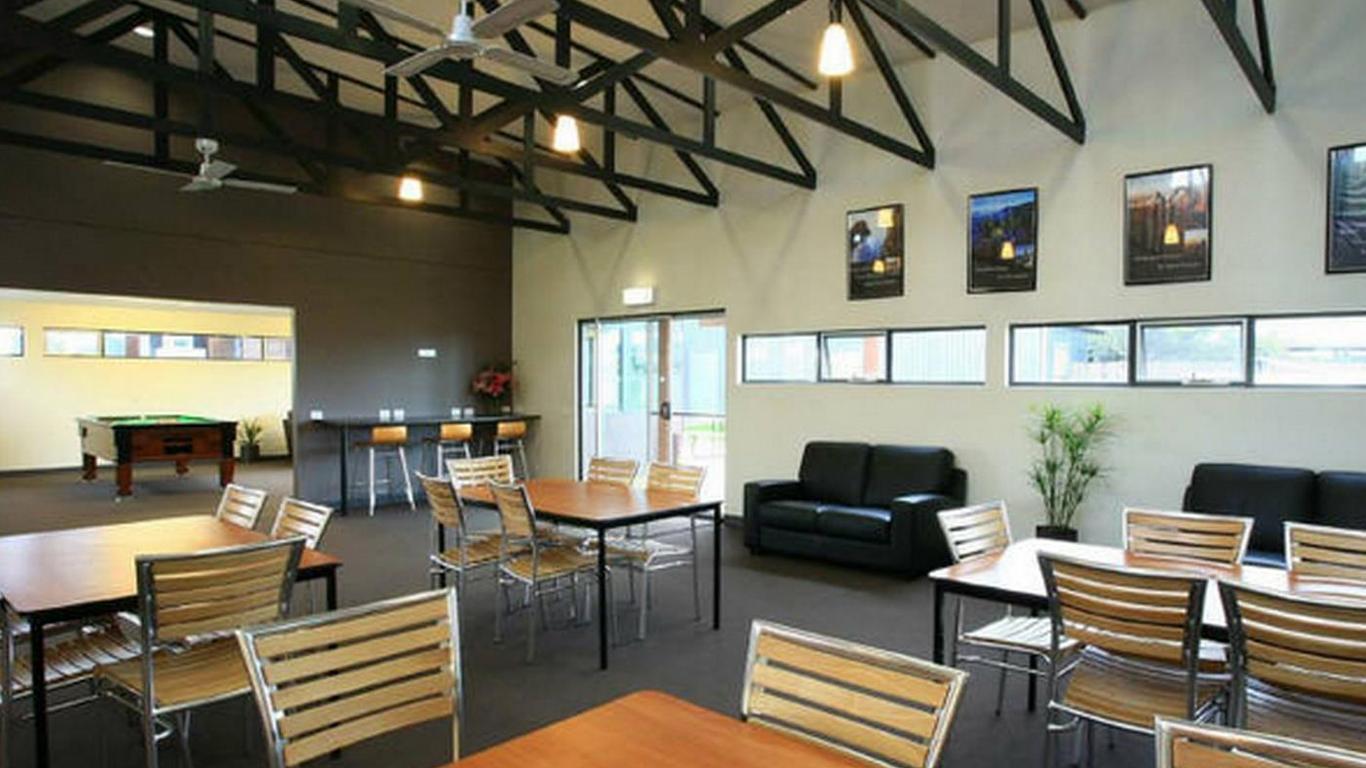 Swansea Backpackers