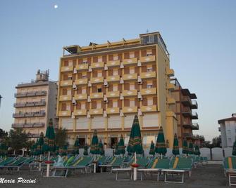 Hotel Apollonia - Lido di Savio - Building