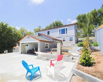 View home in the hills of Orange - Orange - Patio