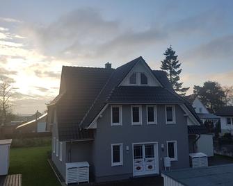 Feriendomizil am Hafen - Zingst - Building