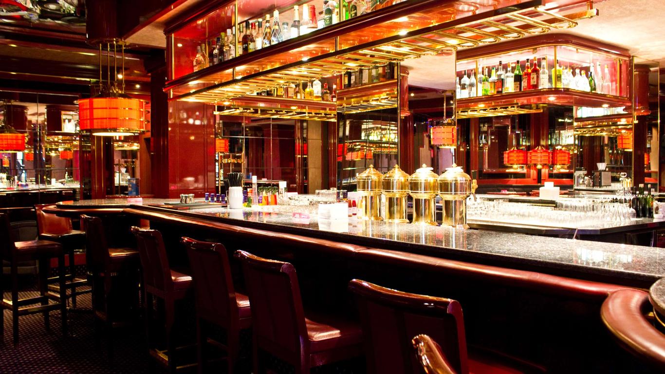 راديسون بلو هوتل، كوتبوس