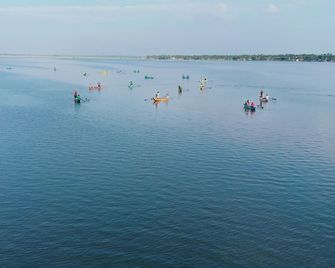 Surf & Sand Hotel Arugambay - Arugam
