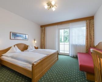 Hotel Vinschgerhof - Silandro - Bedroom
