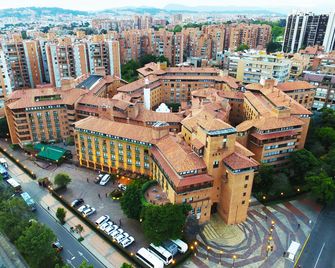 Hotel Estelar La Fontana - Bogotá - Building