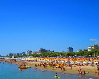 Hotel Centrale - Lignano Sabbiadoro - Beach