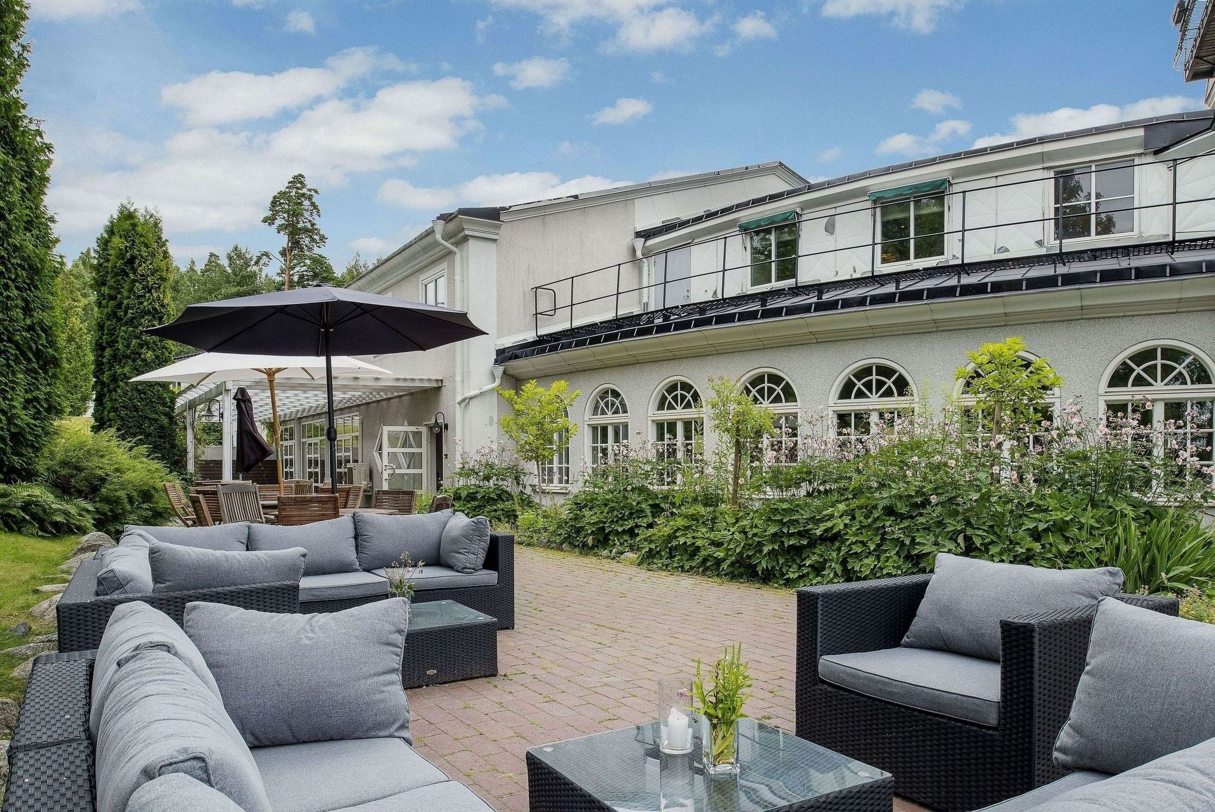 Blommenhof Hotel - Nyköping - Patio