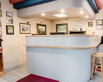 Mountain House motor Inn Downtown Gatlinburg - Gatlinburg - Rezeption