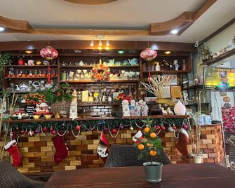 Mom Shie's Apartelle La Union - Caba - Bar