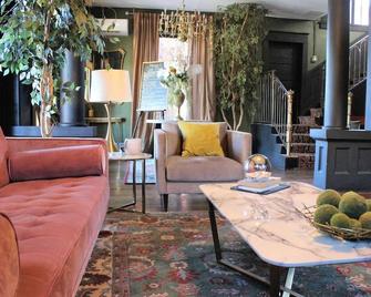 Stylish Casa Mina Downtown Free Parking - El Paso - Living room